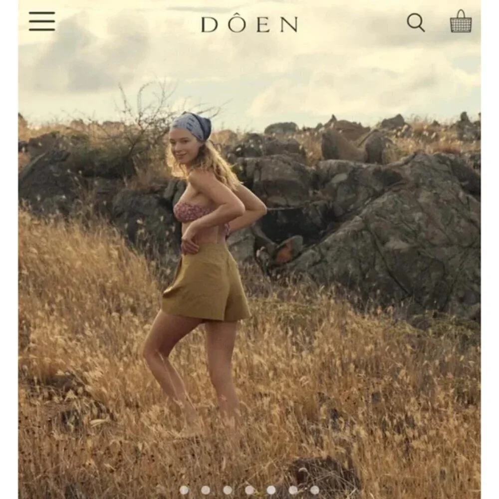 Doen High Waist Pleated Shorts in Mustard